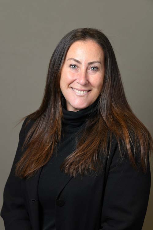 Portrait of Dr Wendy Burstein